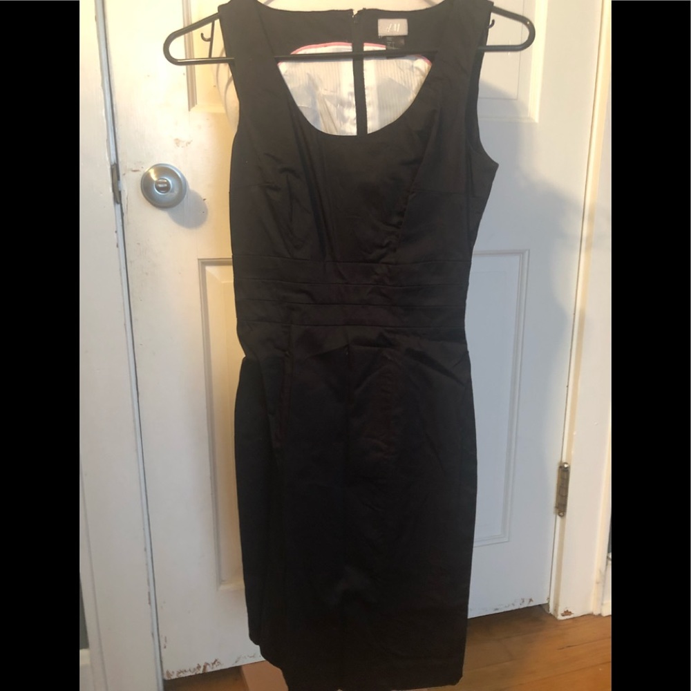 Perfect little black dress❤️